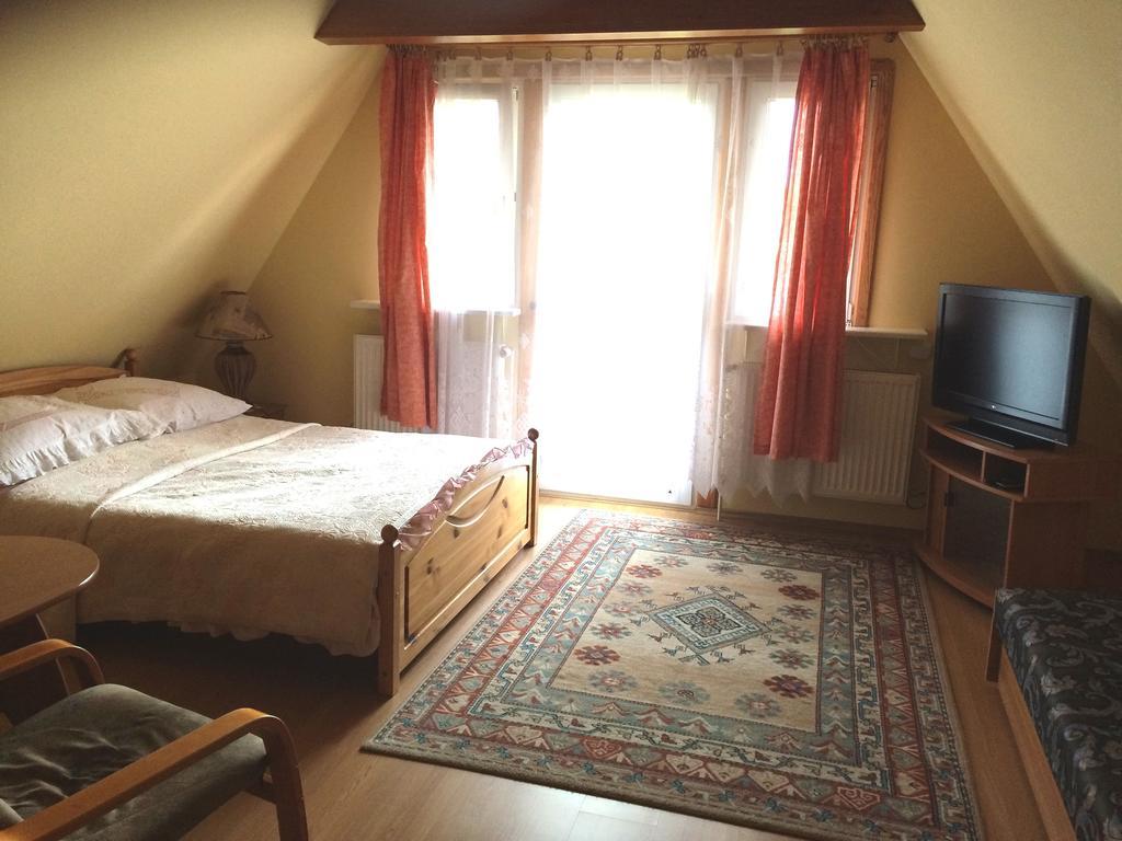 Domek Pod Klonem Agroturystyka Bialowieza Ruang foto